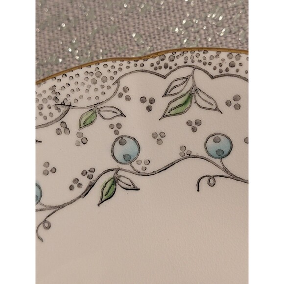 English Castle Bone China Vtg Footed Teacup & Saucer Blueberry Leaf Gold Trim - Picture 5 of 11